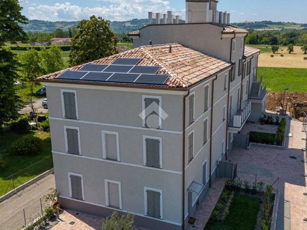 appartamento in vendita a Lesignano de' Bagni in zona Santa Maria del Piano