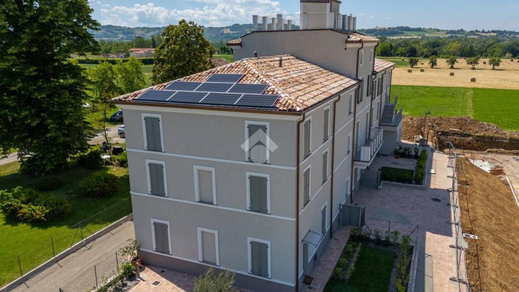 appartamento in vendita a Lesignano de' Bagni in zona Santa Maria del Piano
