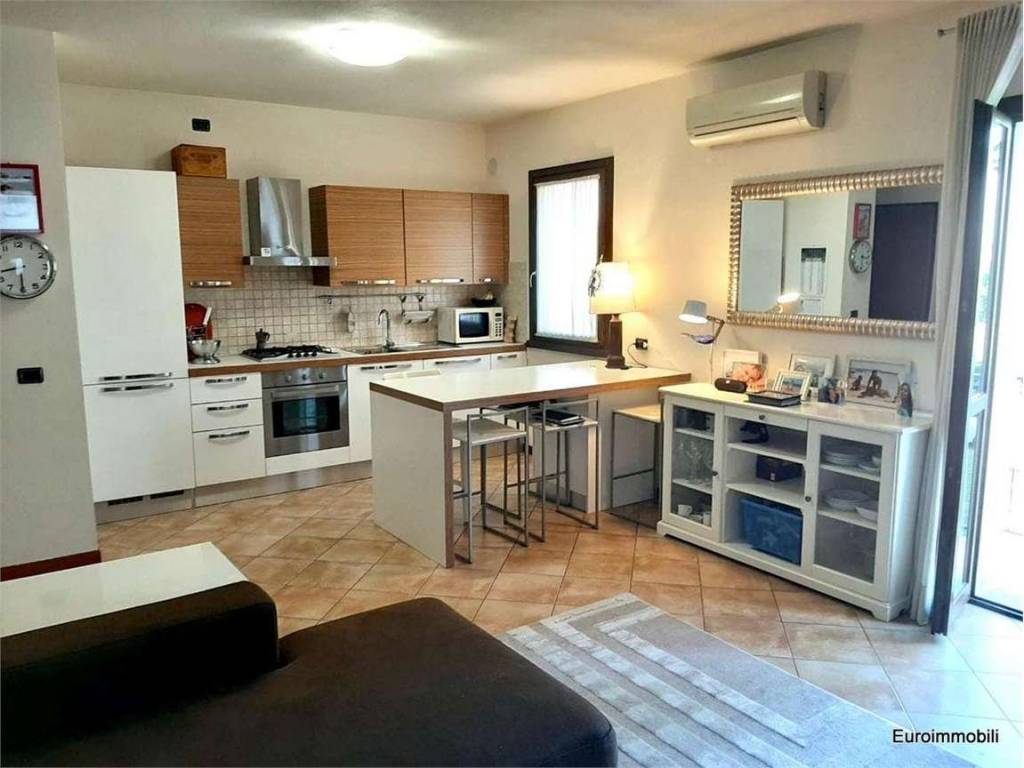 appartamento in vendita a Lesignano de' Bagni in zona La Porta