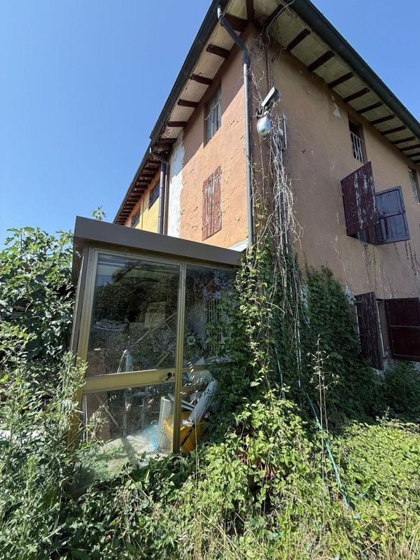 casa indipendente in vendita a Lesignano de' Bagni
