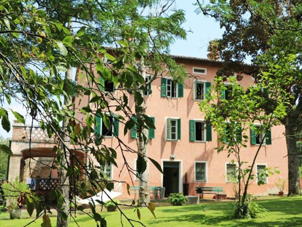 casa indipendente in vendita a Lesignano de' Bagni in zona Fienile