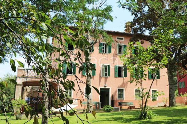 casa indipendente in vendita a Lesignano de' Bagni in zona Fienile