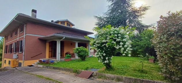 casa indipendente in vendita a Lesignano de' Bagni