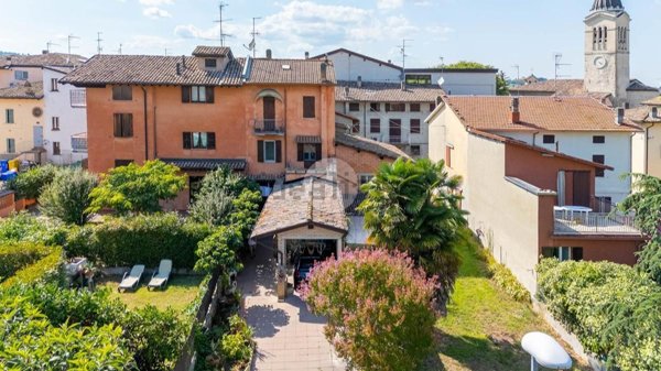 casa semindipendente in vendita a Lesignano de' Bagni