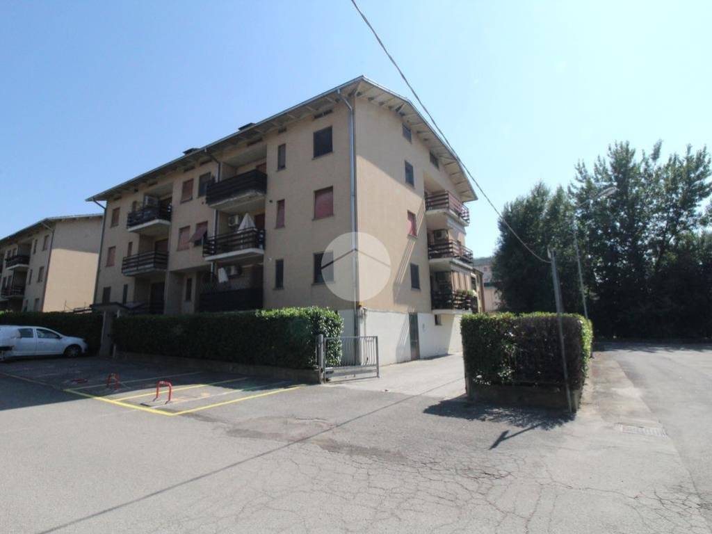 appartamento in vendita a Lesignano de' Bagni in zona Mulazzano Ponte