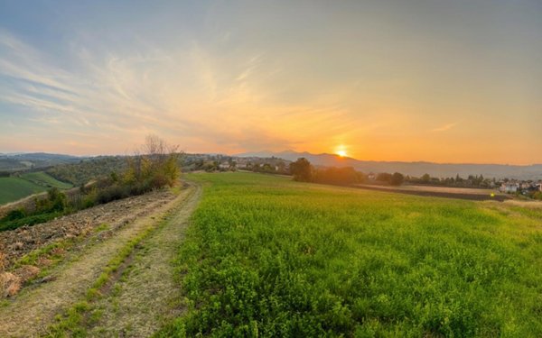 casa indipendente in vendita a Lesignano de' Bagni