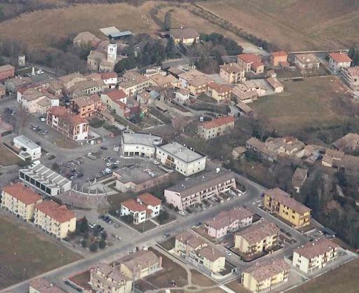 casa indipendente in vendita a Lesignano de' Bagni