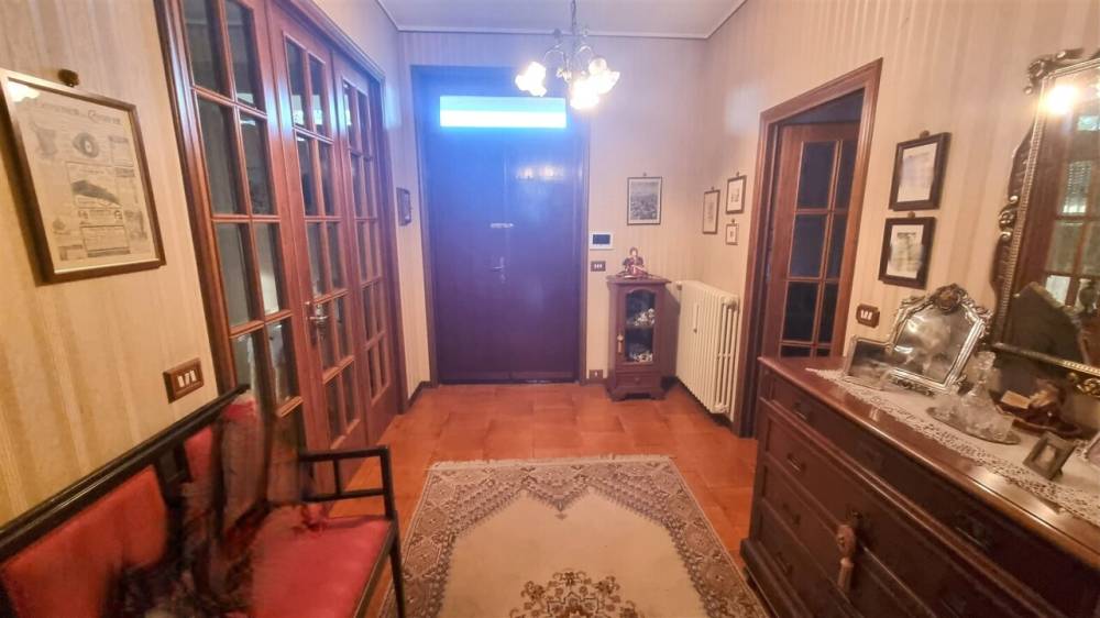 casa indipendente in vendita a Lesignano de' Bagni