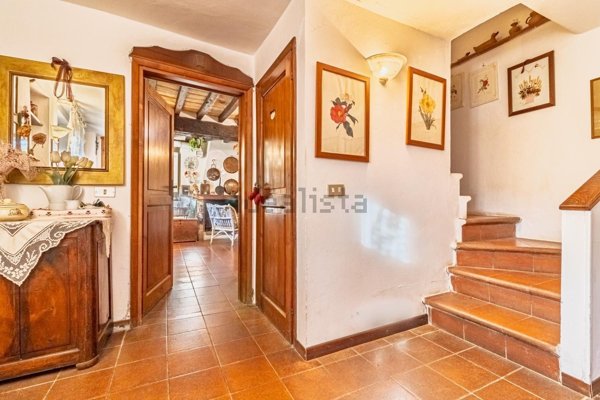 casa indipendente in vendita a Lesignano de' Bagni in zona Stadirano