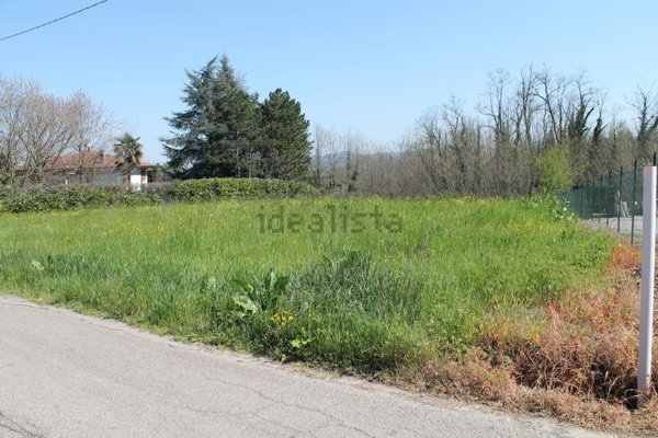 casa indipendente in vendita a Lesignano de' Bagni
