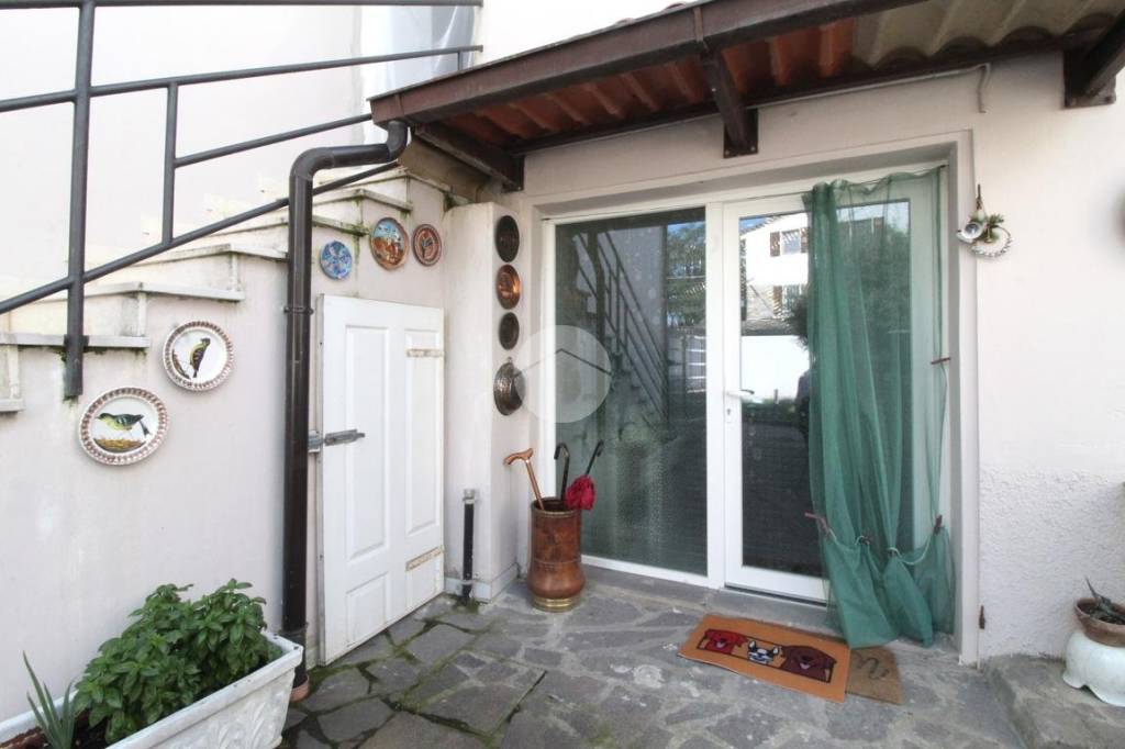 appartamento in vendita a Lesignano de' Bagni in zona Santa Maria del Piano