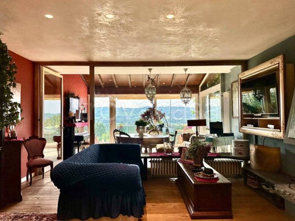 casa indipendente in vendita a Lesignano de' Bagni