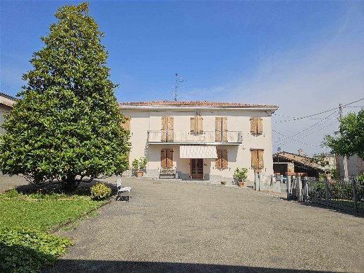 casa indipendente in vendita a Lesignano de' Bagni in zona Stadirano