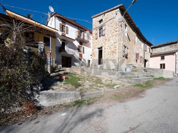 appartamento in vendita a Lesignano de' Bagni in zona Masdone