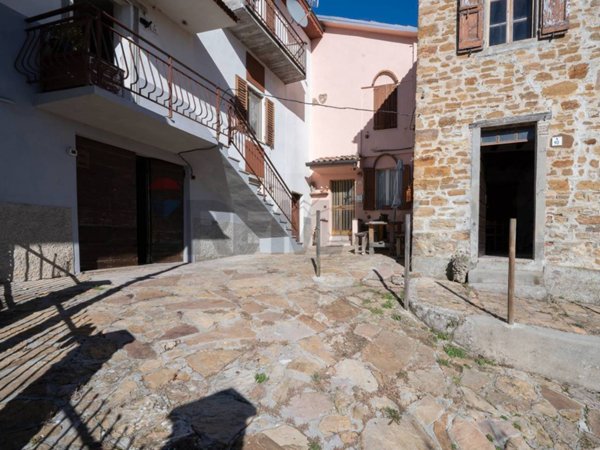 appartamento in vendita a Lesignano de' Bagni