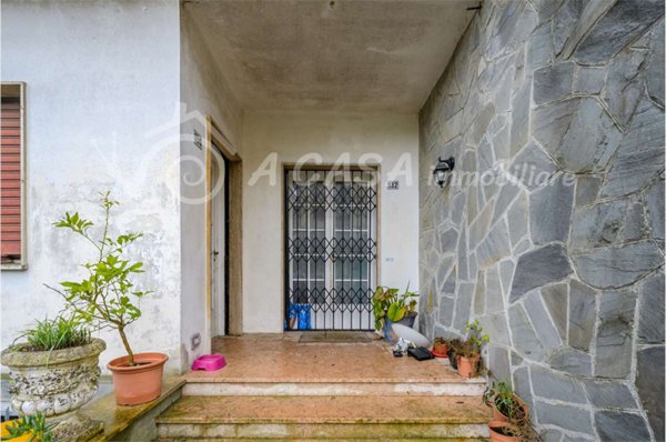 casa indipendente in vendita a Lesignano de' Bagni