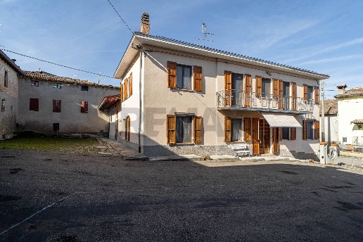 casa indipendente in vendita a Lesignano de' Bagni in zona Stadirano