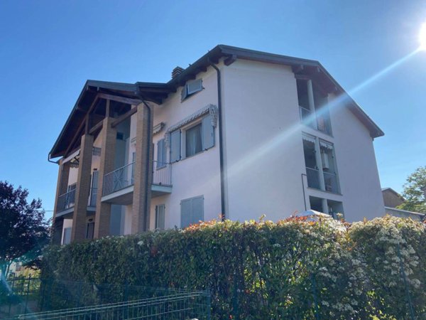 appartamento in vendita a Lesignano de' Bagni in zona Bassa