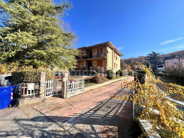 appartamento in vendita a Lesignano de' Bagni in zona Mulazzano Ponte