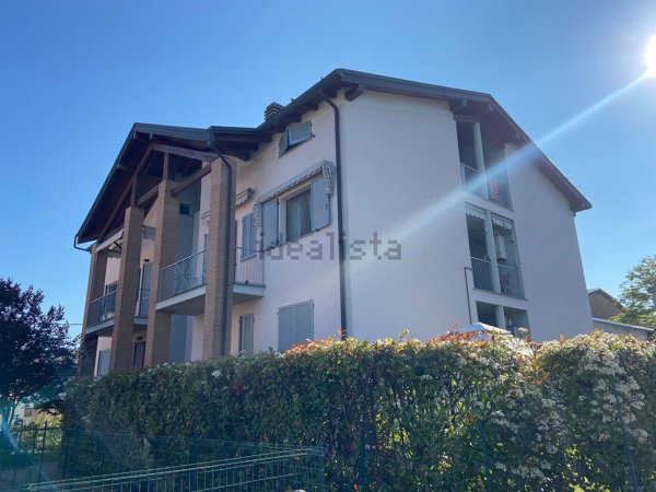appartamento in vendita a Lesignano de' Bagni in zona Bassa