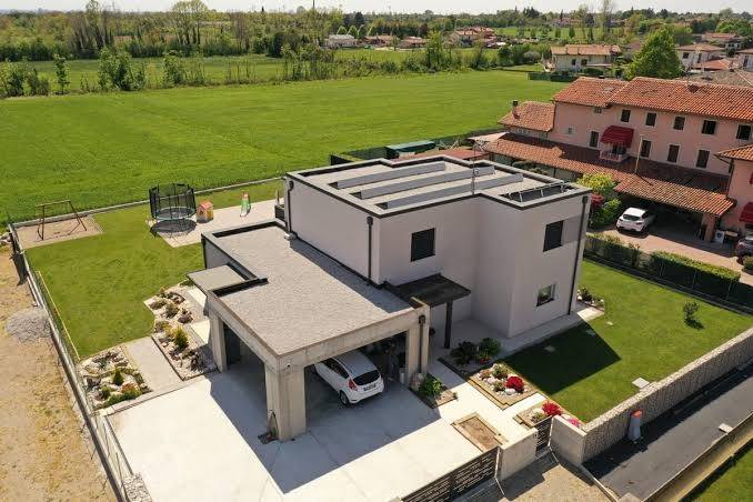 bifamiliare in vendita a Lesignano de' Bagni in zona Stadirano