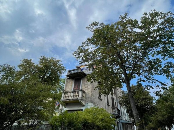 casa indipendente in vendita a Medesano in zona Sant'Andrea Bagni