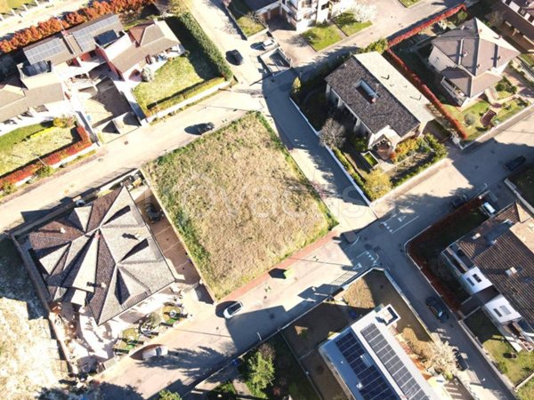 terreno edificabile in vendita a Medesano in zona Sant'Andrea Bagni