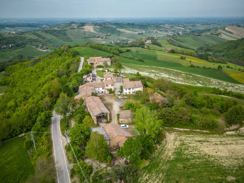 casa indipendente in vendita a Medesano in zona Santa Lucia