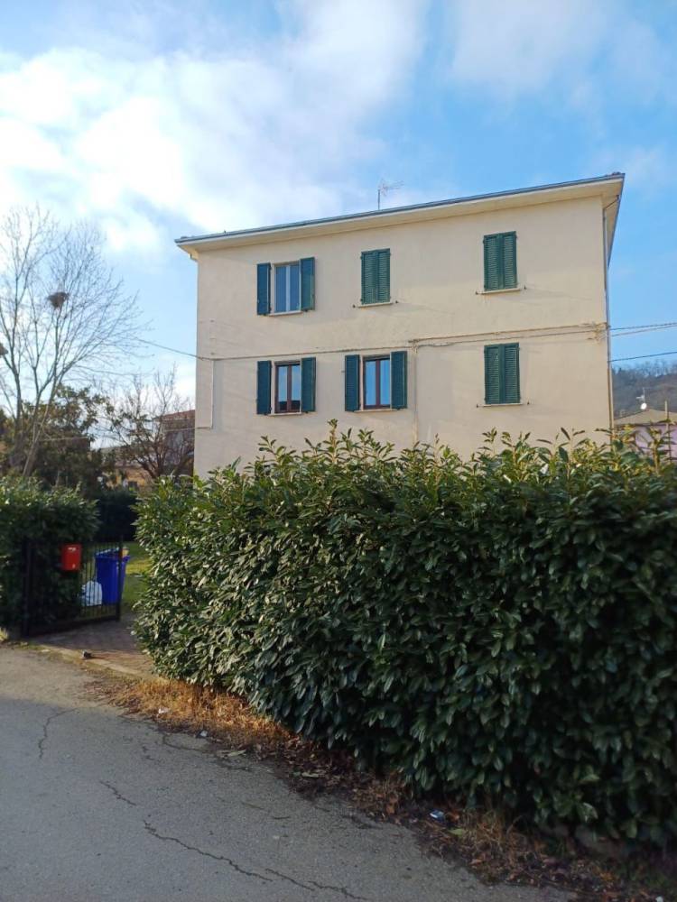 appartamento in vendita a Medesano in zona Felegara