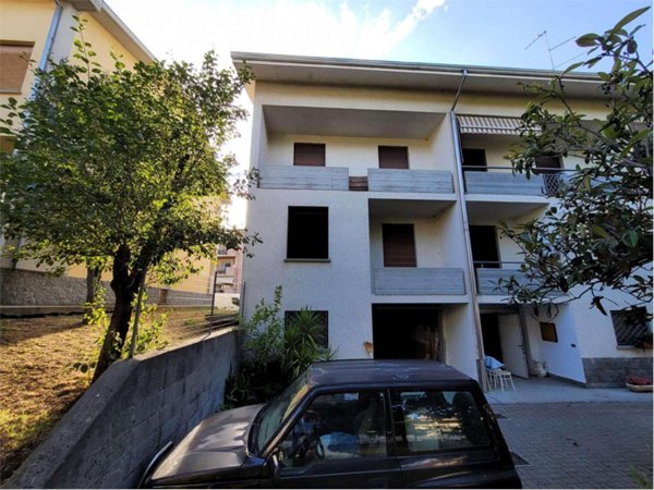 casa indipendente in vendita a Medesano
