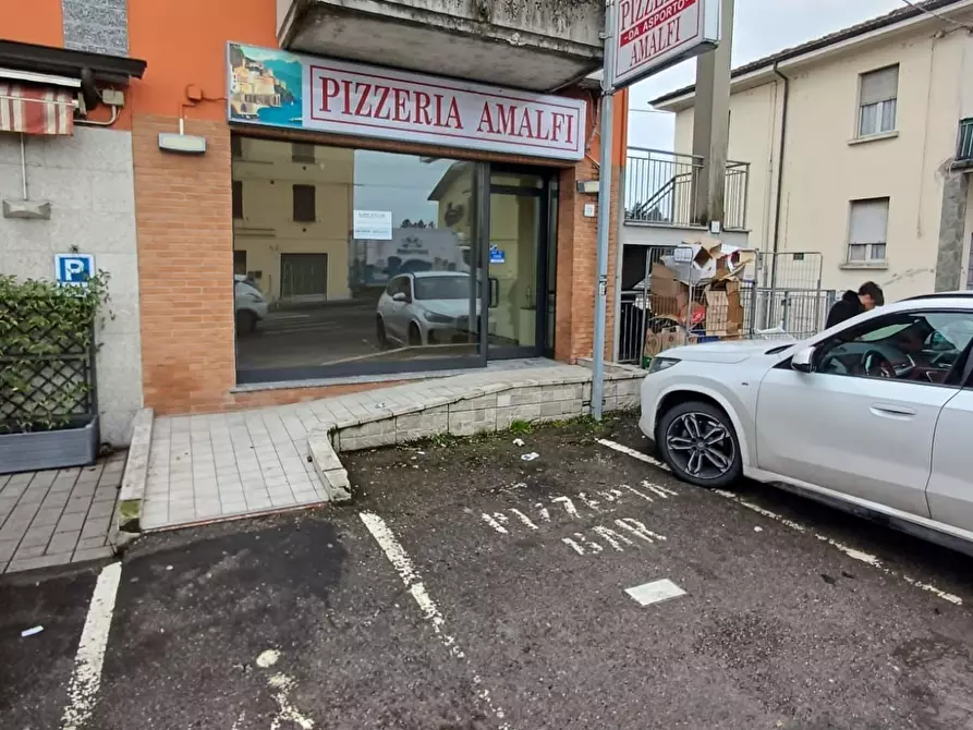 locale commerciale in vendita a Medesano in zona Ramiola