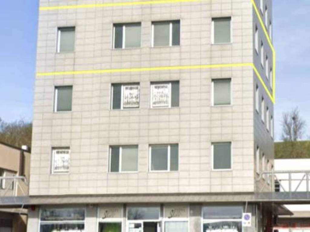 ufficio in vendita a Medesano