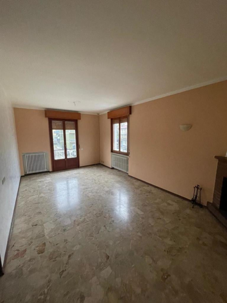 casa indipendente in vendita a Medesano