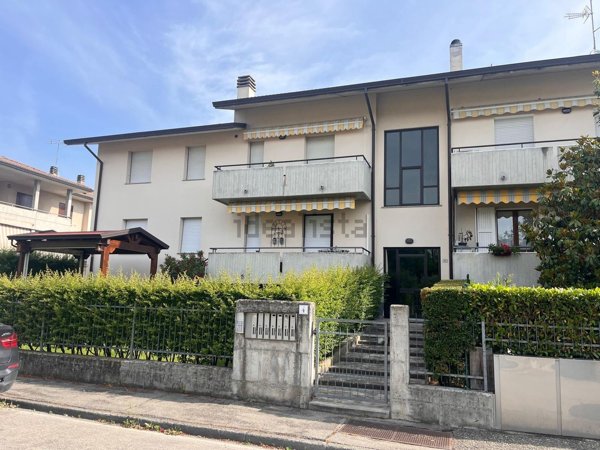 appartamento in vendita a Medesano in zona Felegara