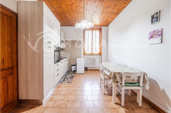 appartamento in vendita a Medesano in zona Santa Lucia
