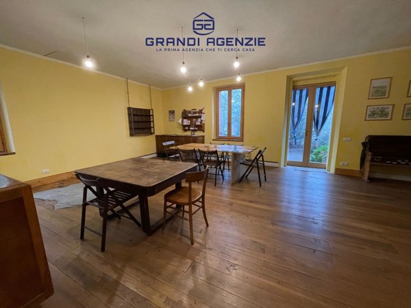 casa indipendente in vendita a Medesano in zona Miano