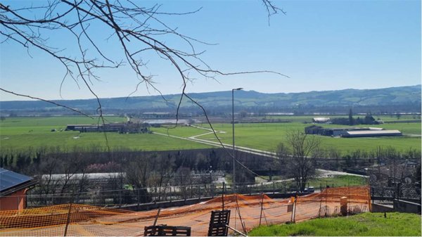 terreno edificabile in vendita a Medesano