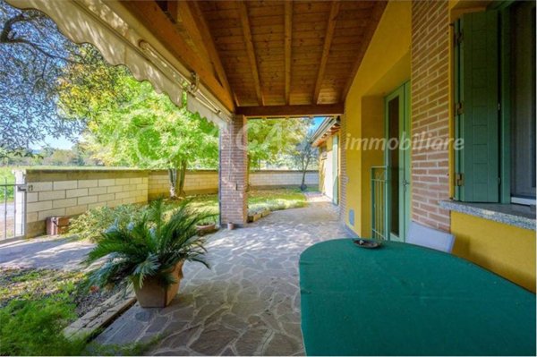 casa indipendente in vendita a Medesano