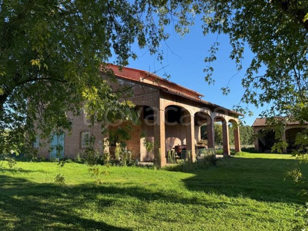 casa indipendente in vendita a Medesano