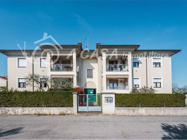 appartamento in vendita a Medesano in zona Felegara