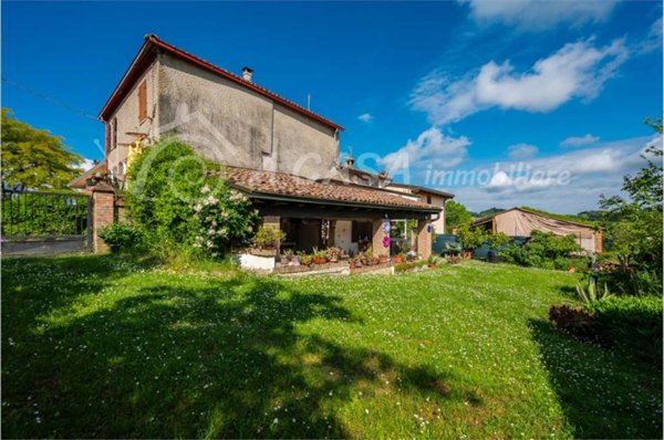 casa indipendente in vendita a Medesano