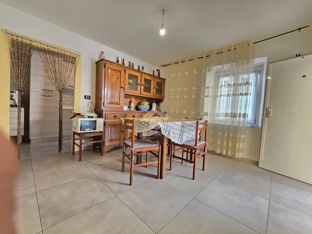 casa indipendente in vendita a Medesano in zona Ramiola