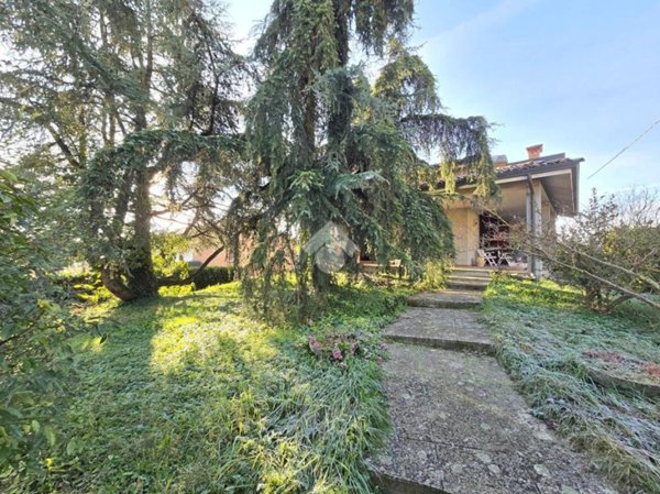 casa indipendente in vendita a Medesano