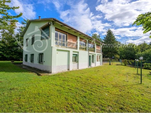 casa indipendente in vendita a Medesano