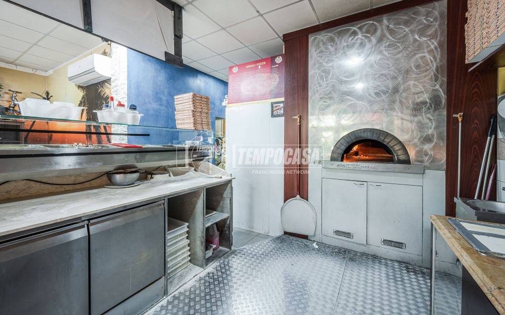 negozio in vendita a Medesano in zona Ramiola