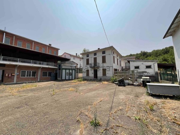 terreno edificabile in vendita a Medesano