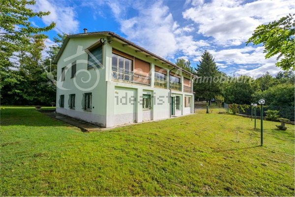 casa indipendente in vendita a Medesano