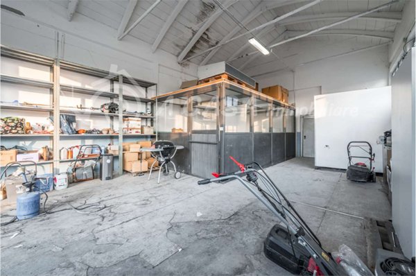 ufficio in vendita a Medesano