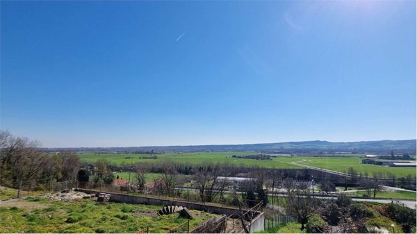 terreno edificabile in vendita a Medesano