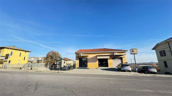 negozio in vendita a Medesano in zona Ramiola